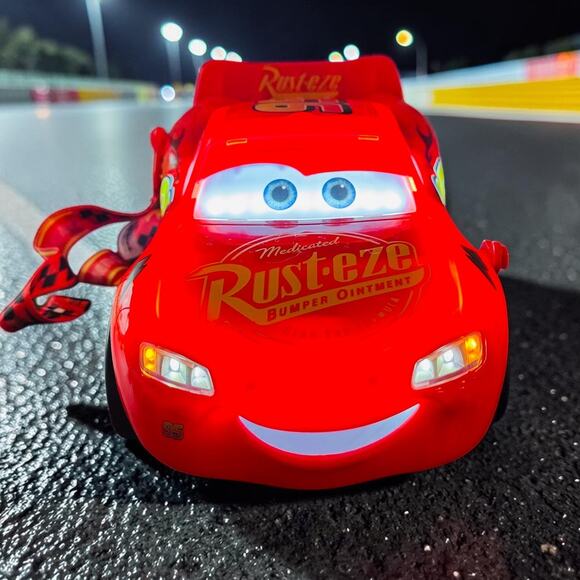 Disney Parks Cars Lightning McQueen Popcorn Bucket Lights Sounds 2026 - In Hand
